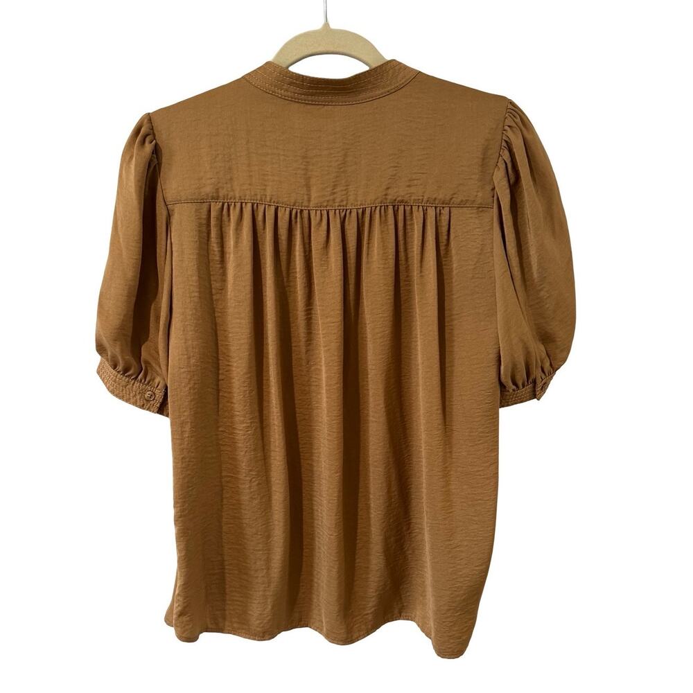 Banana Republic Top Bundle M Olive Faux Suede Tee NWT & Tan Blouse - Picture 7 of 9
